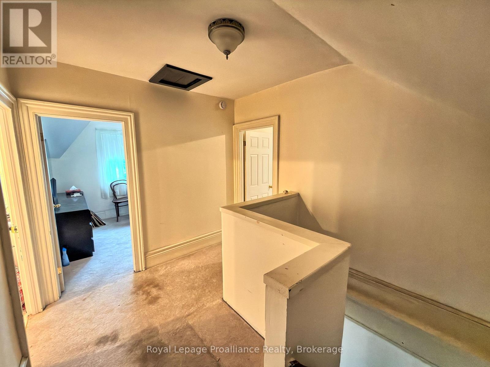 889 SMITH STREET - 26