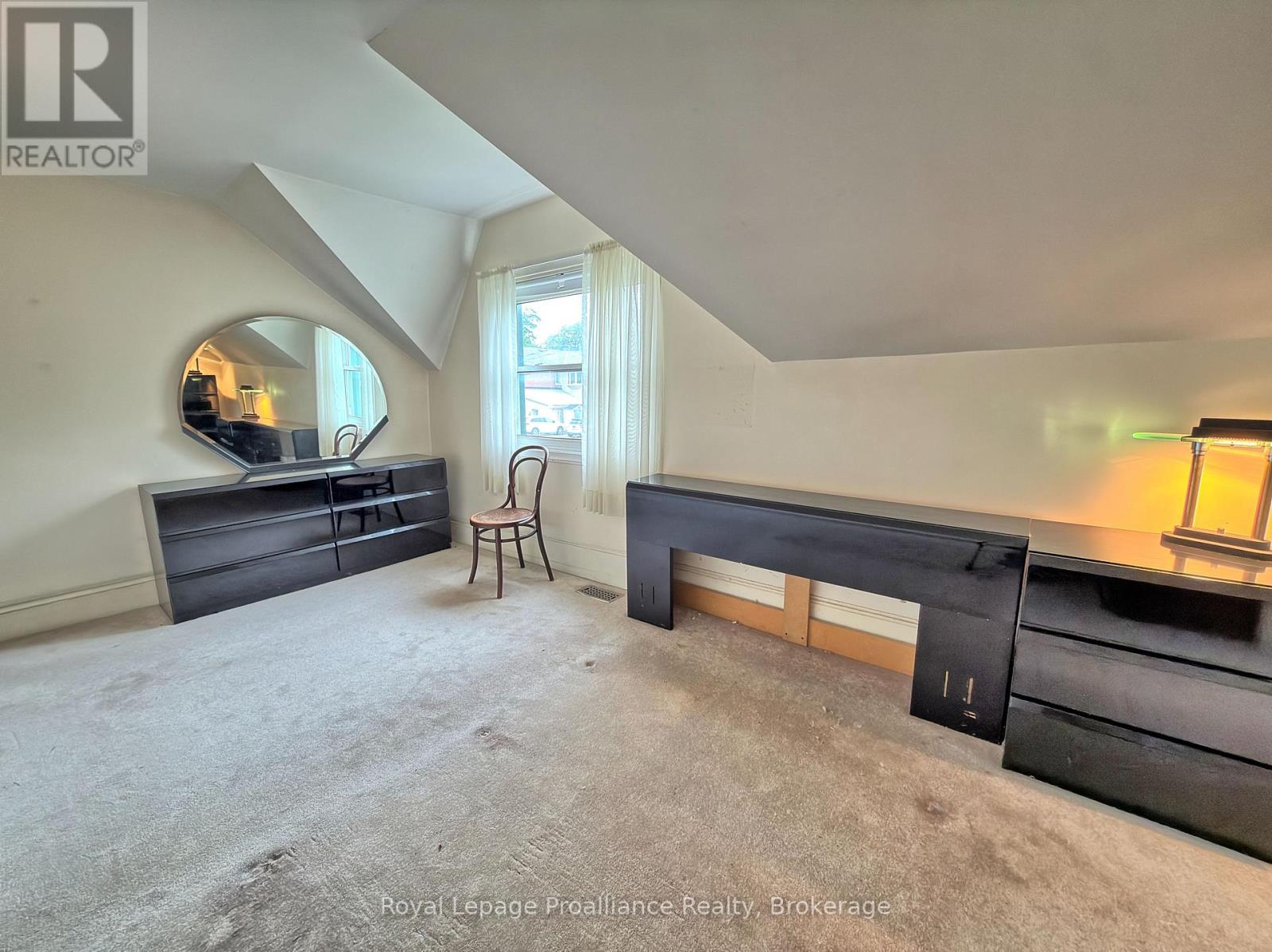 889 SMITH STREET - 34