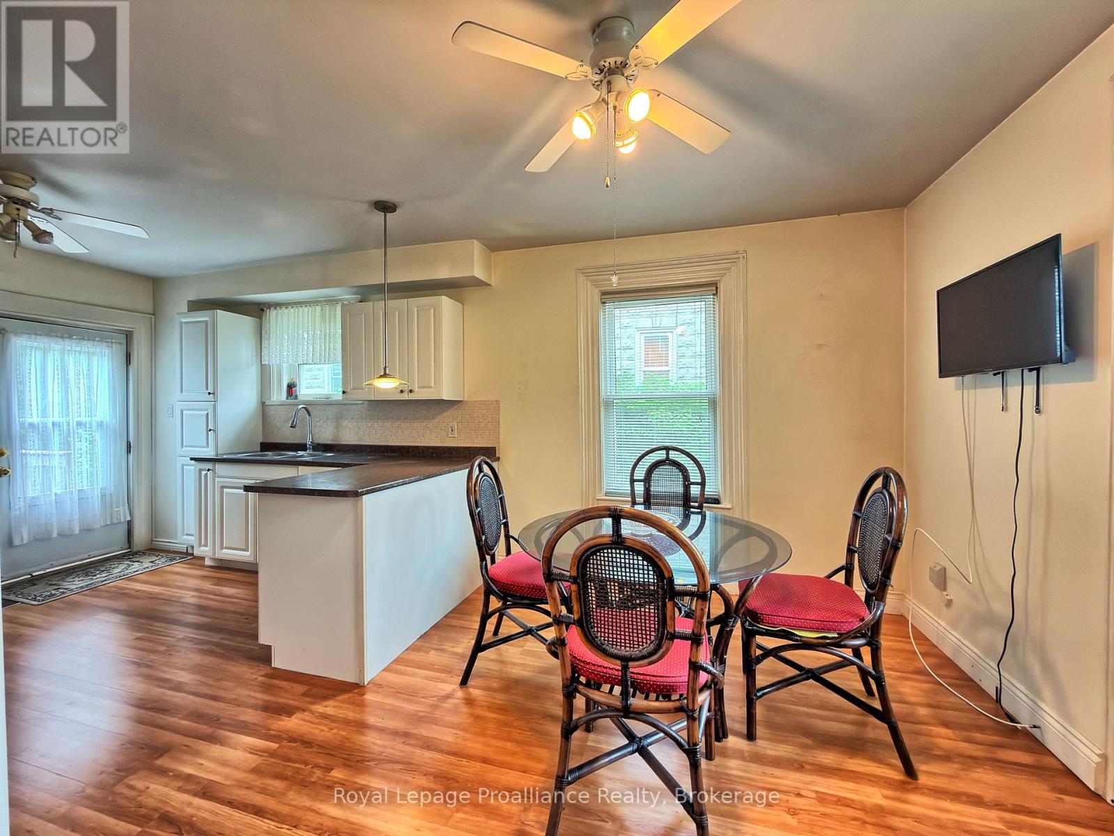 889 SMITH STREET - 6