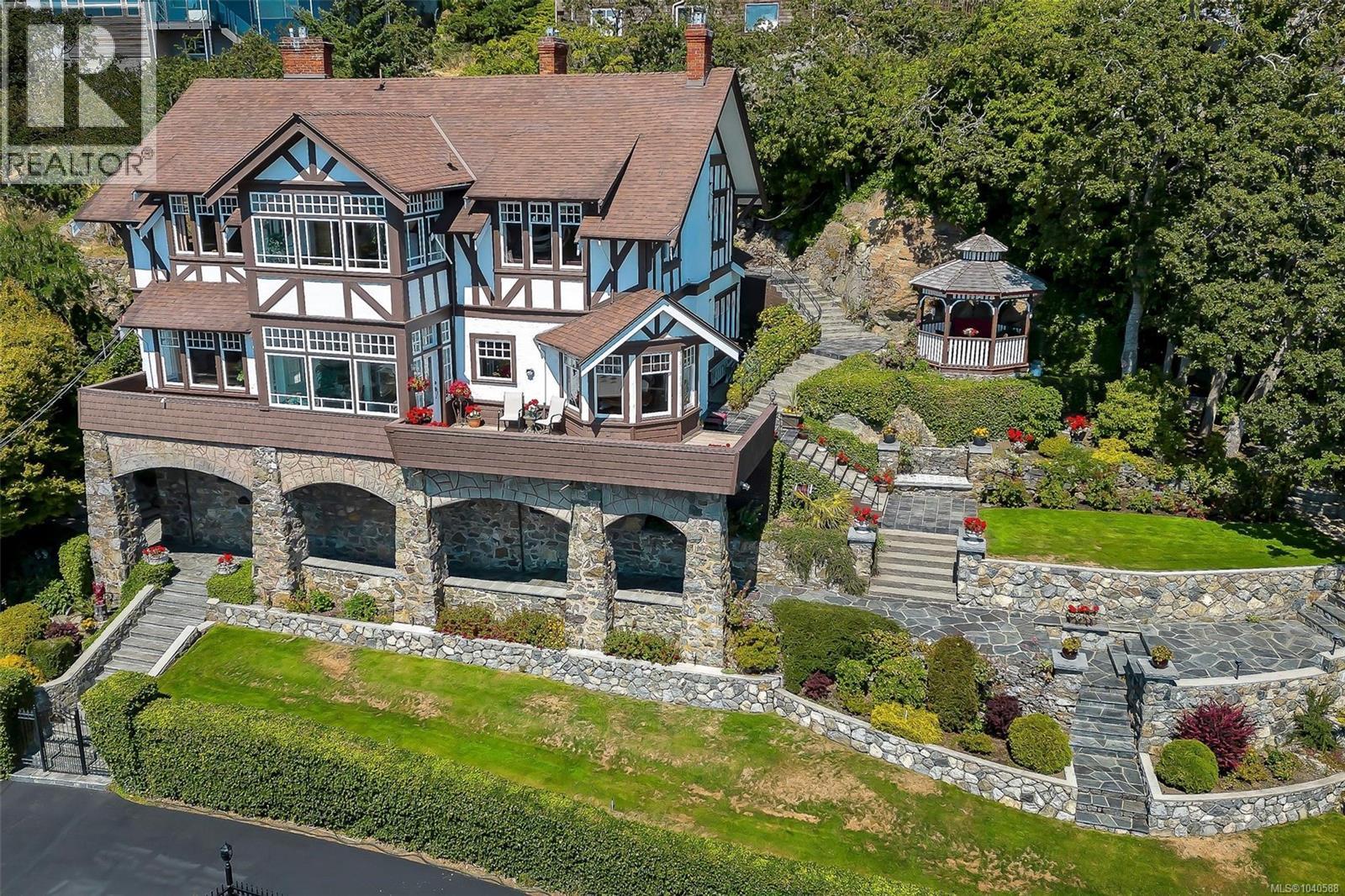 1926 Crescent Rd - 1