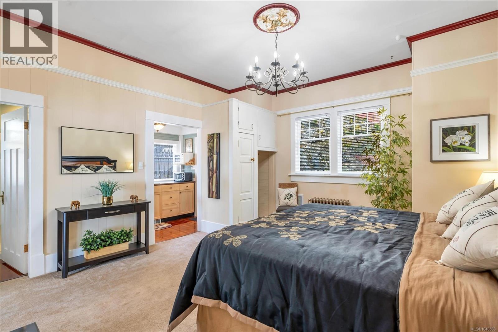 1926 Crescent Rd - 98
