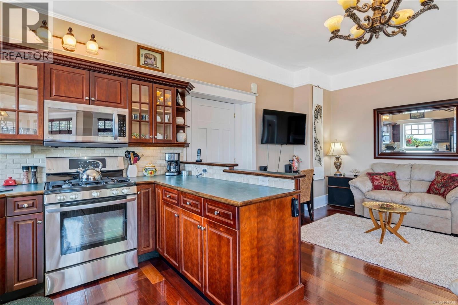 1926 Crescent Rd - 46