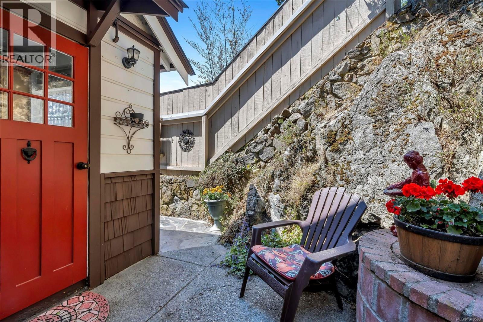  1926 Crescent Road, Oak Bay
