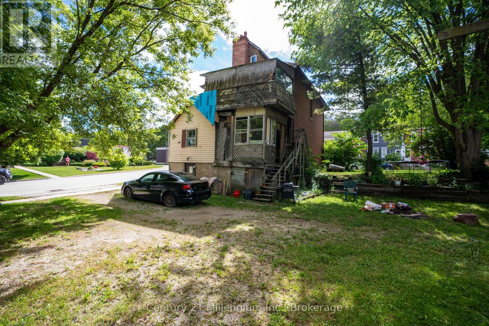 1700 3RD AVENUE E - 7