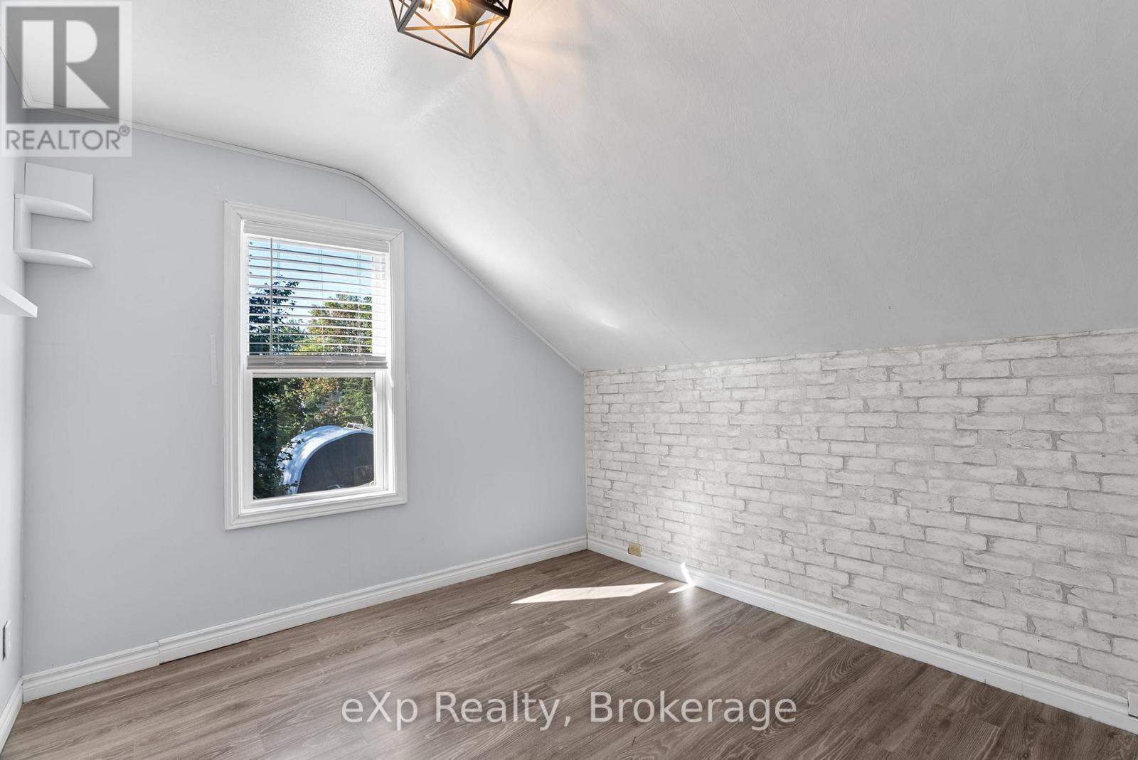 63 GUELPH STREET - 21