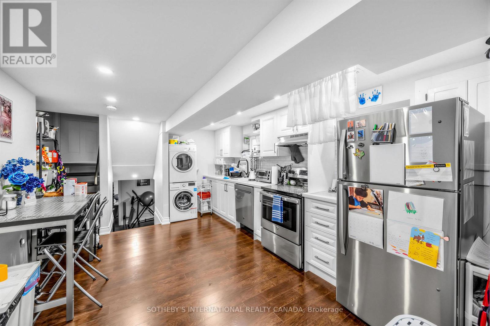 496 FENDALTON STREET - 23