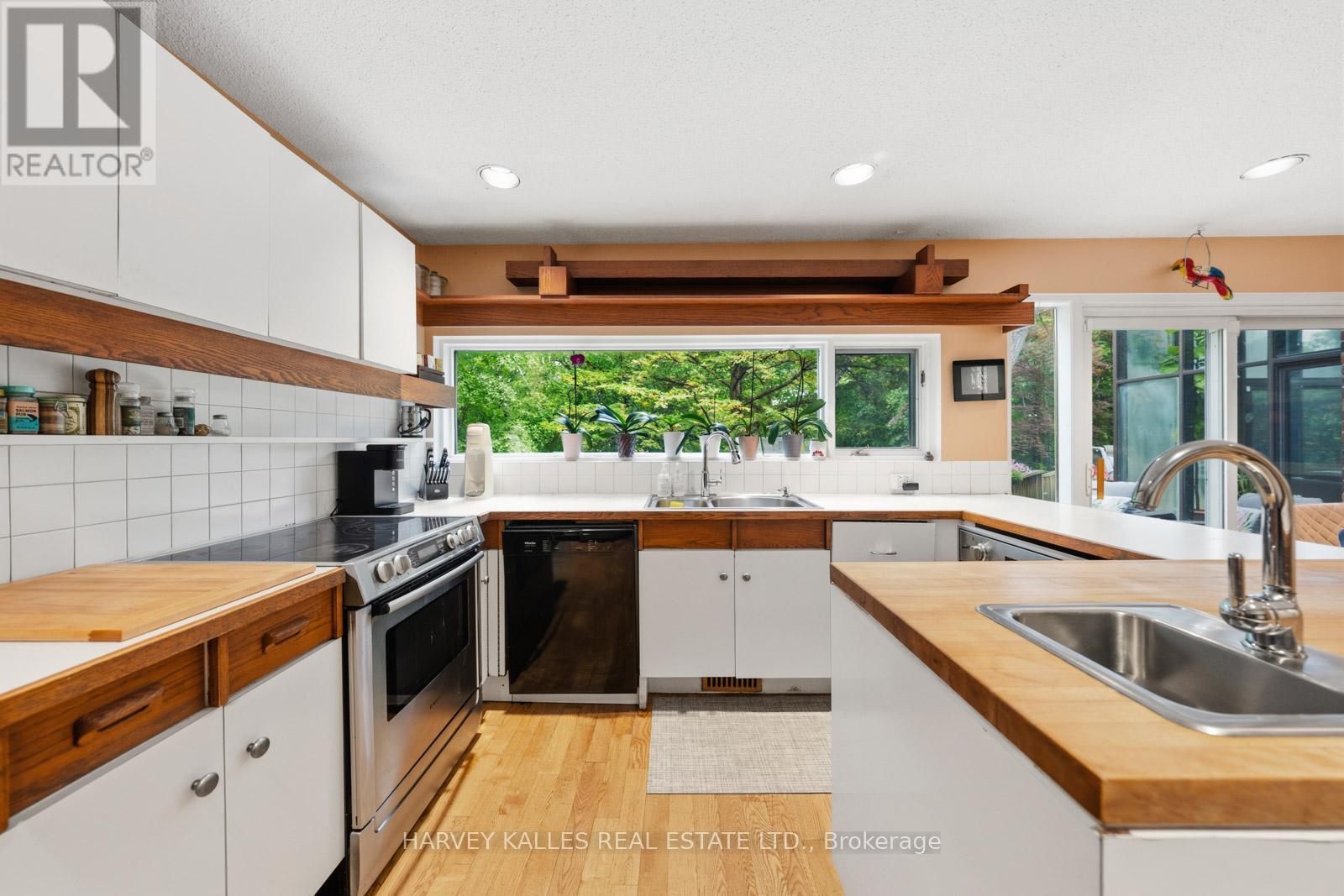 1 VYNER ROAD - 19