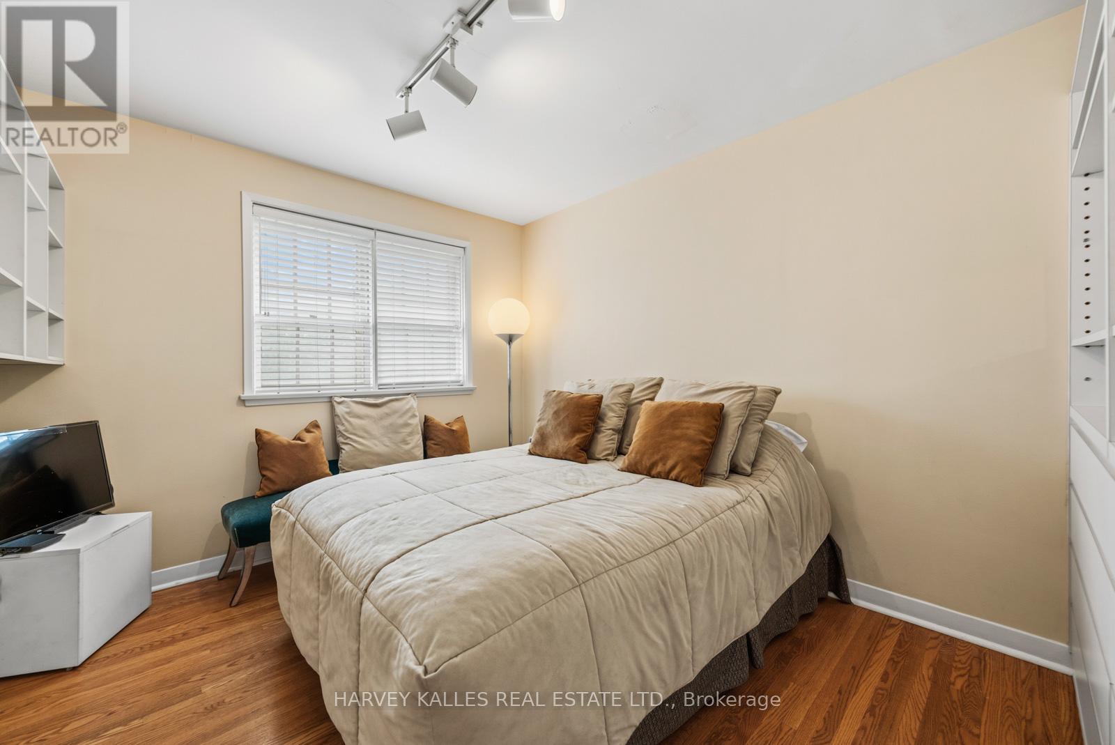 1 VYNER ROAD - 26
