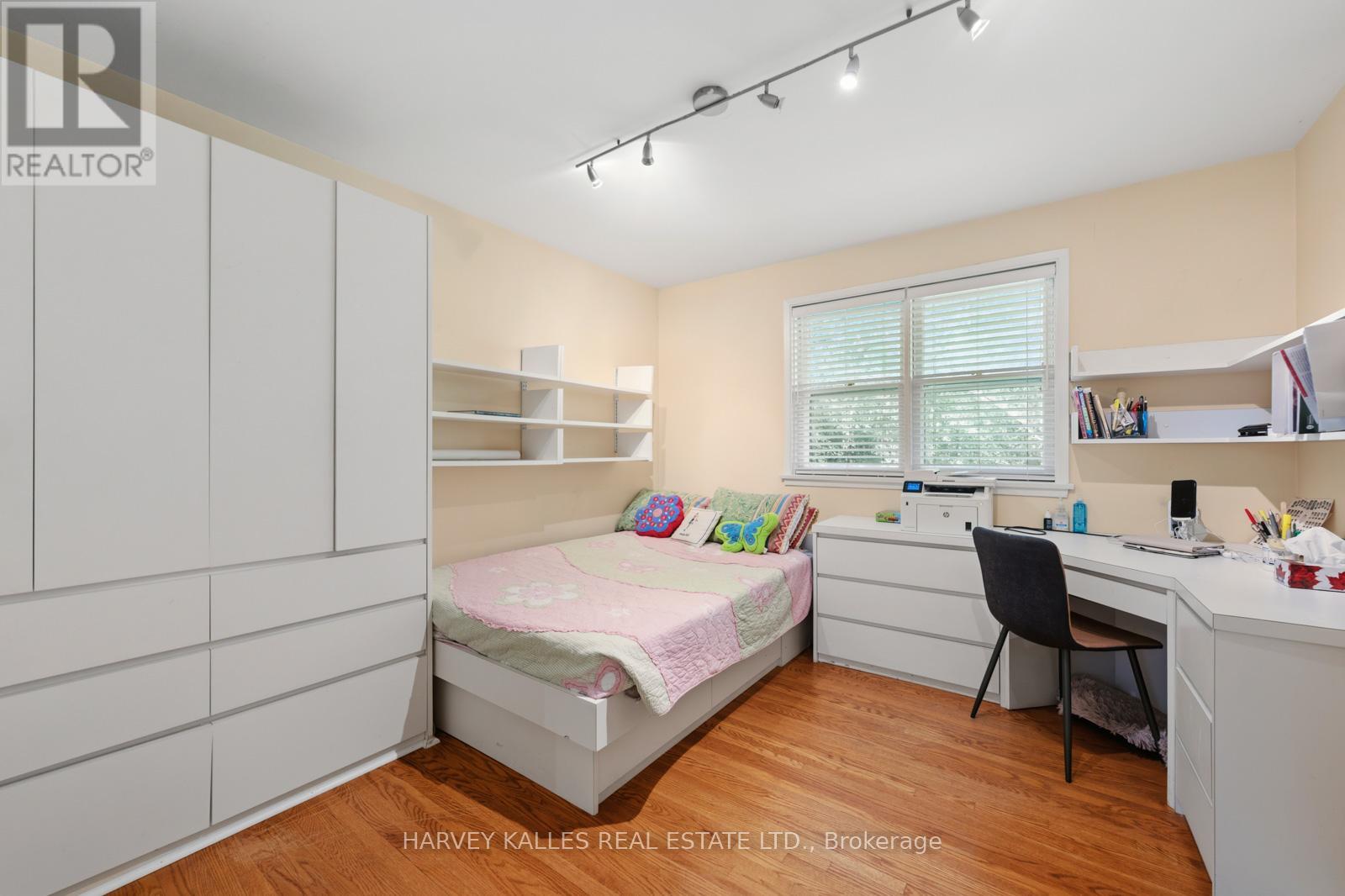 1 VYNER ROAD - 27
