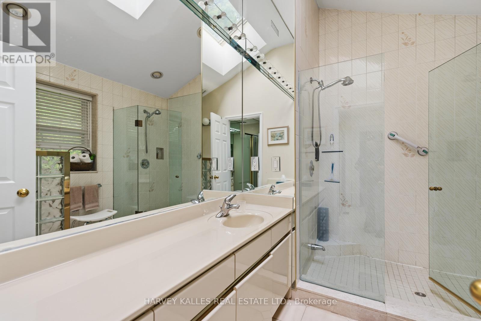 1 VYNER ROAD - 31