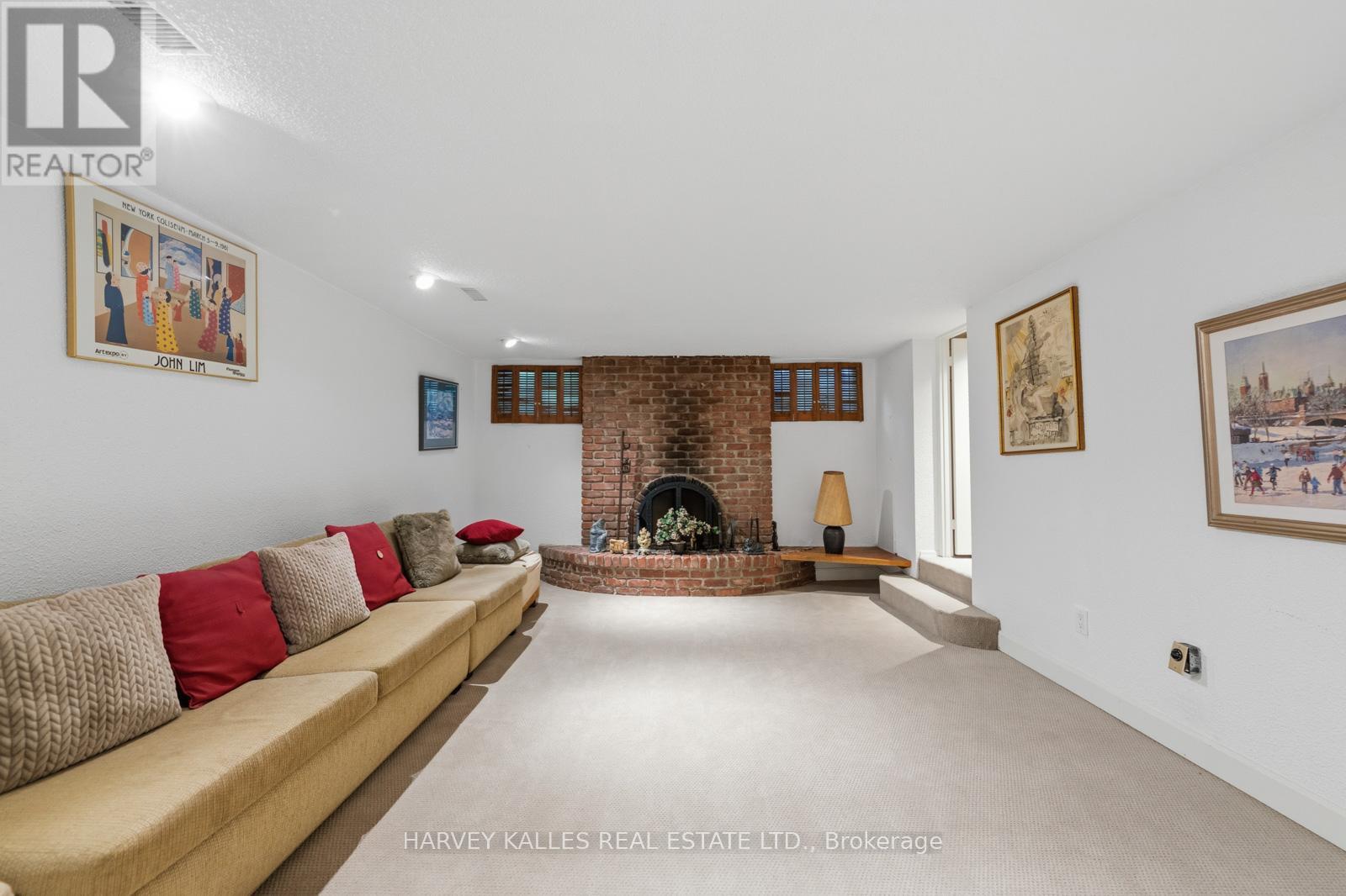 1 VYNER ROAD - 33