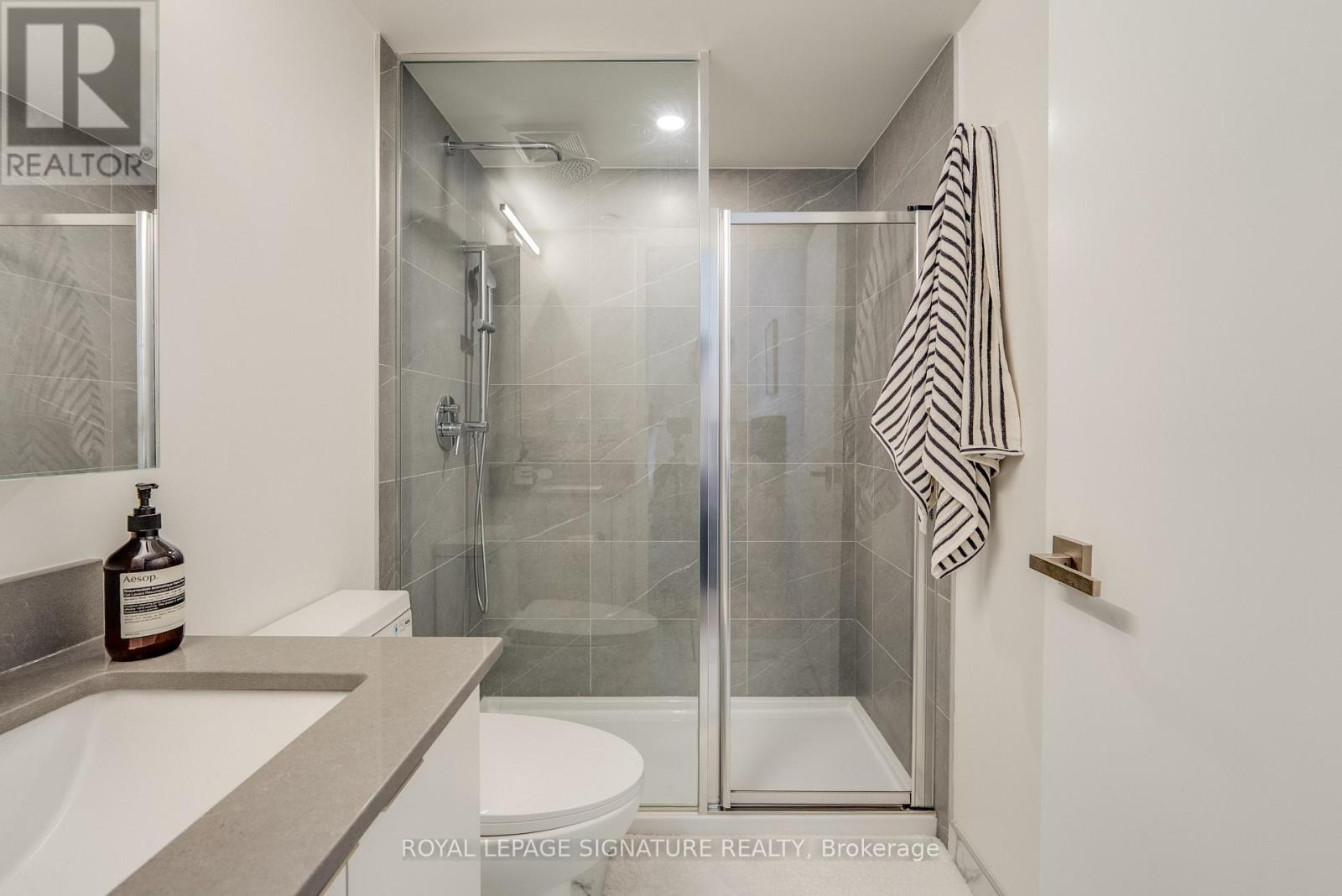 #523 500 WILSON AVENUE - 13
