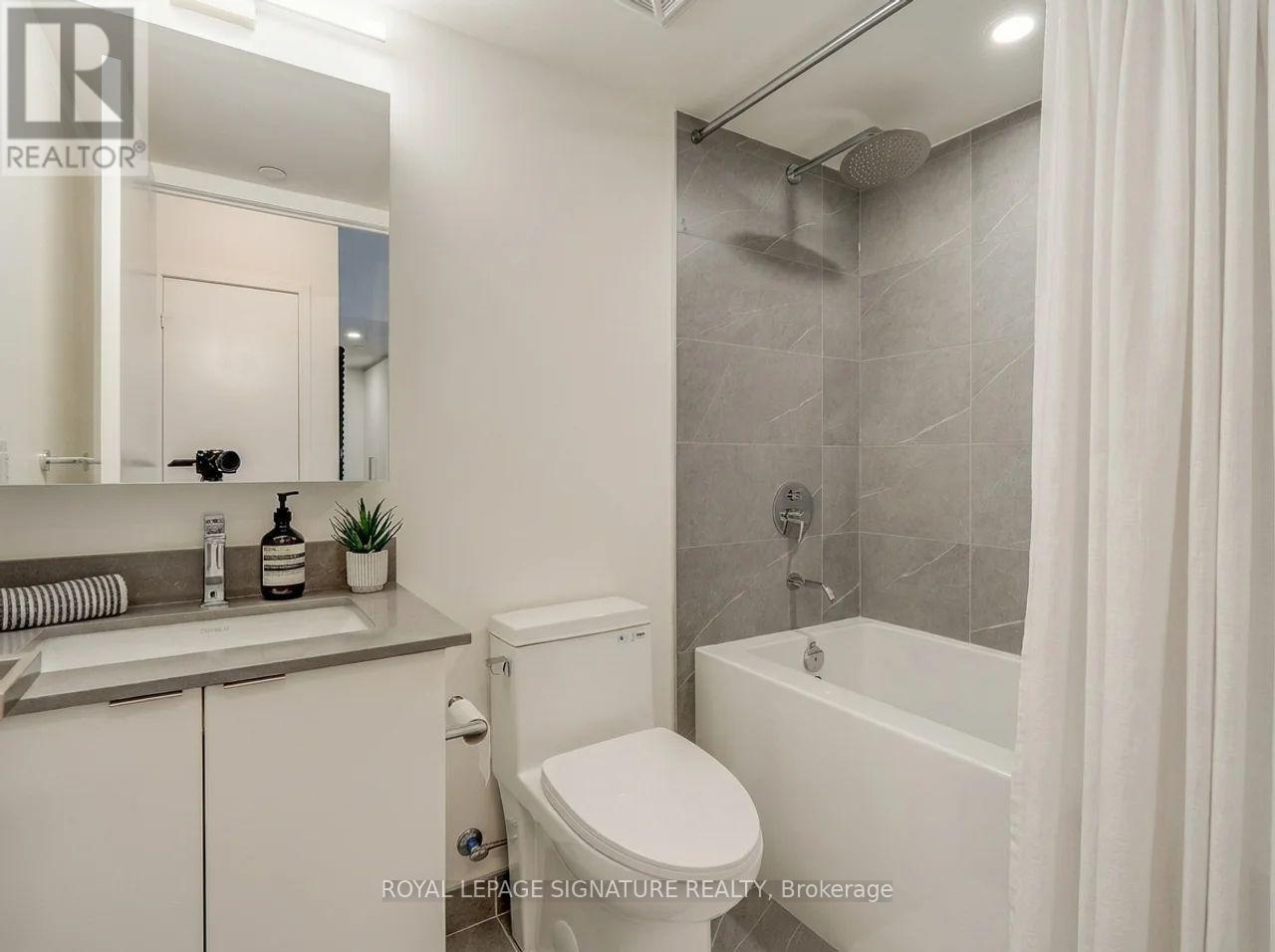 #523 500 WILSON AVENUE - 16