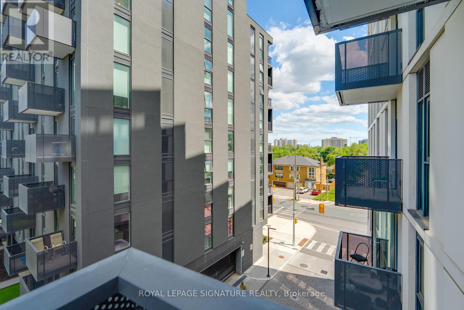 #523 500 WILSON AVENUE - 22