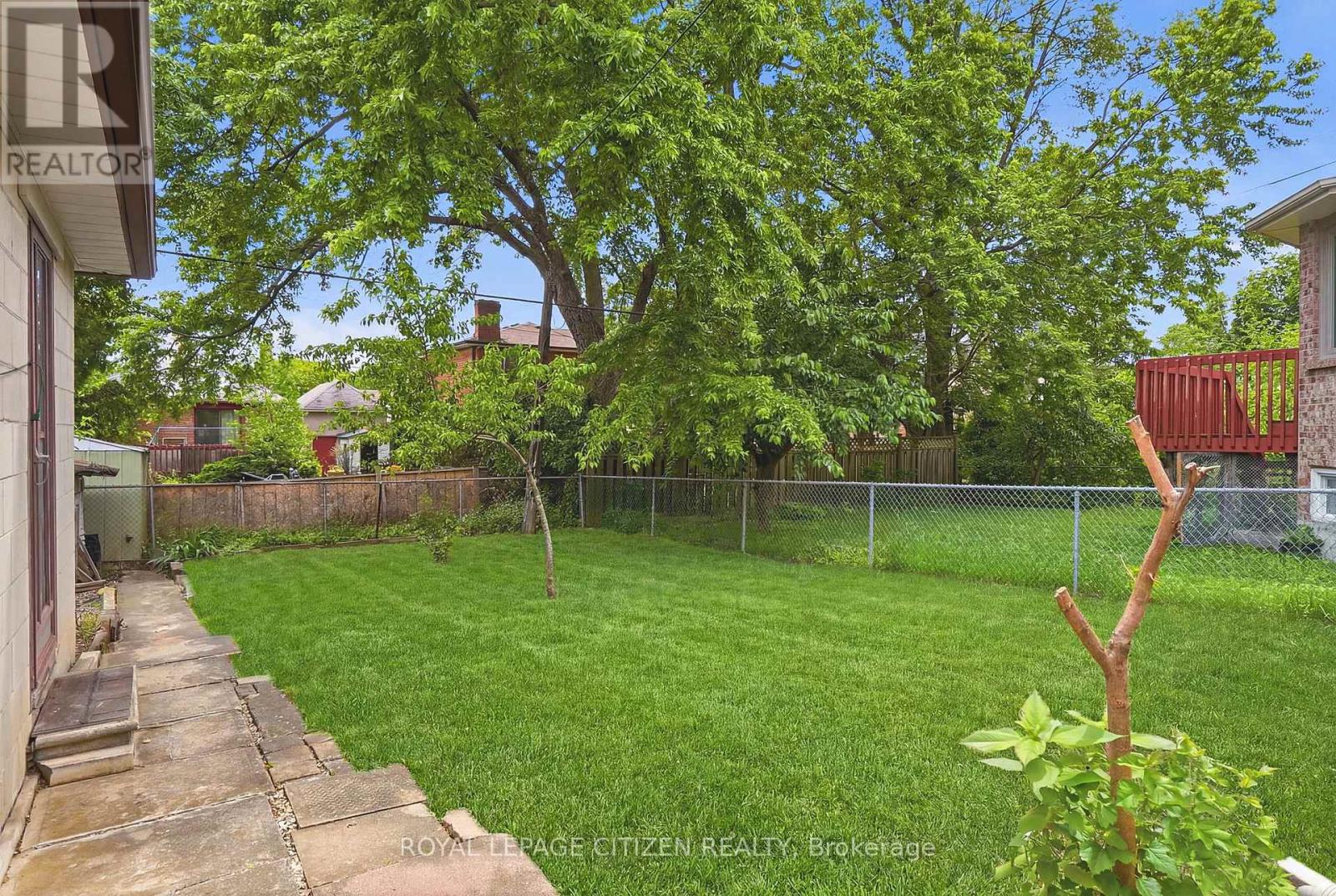59 OTONABEE AVENUE - 35