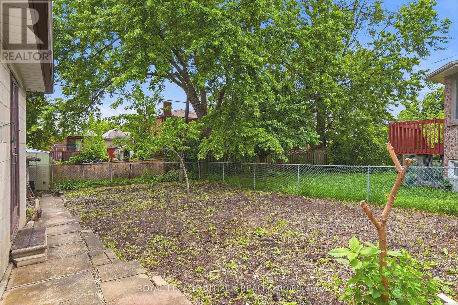 59 OTONABEE AVENUE - 36