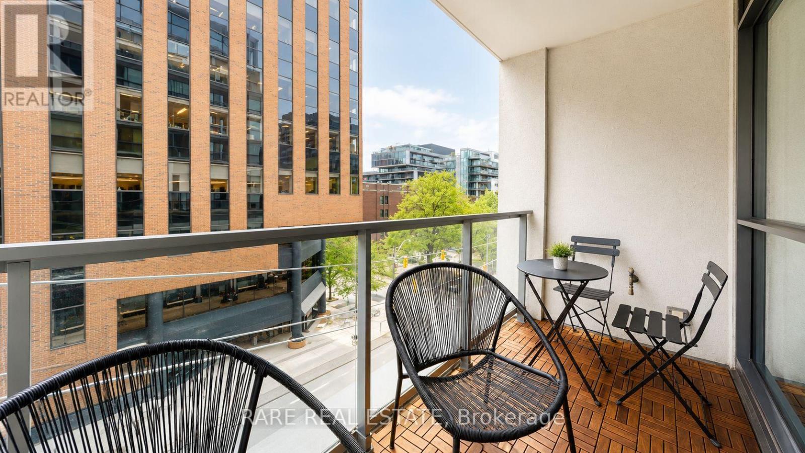#421 39 BRANT STREET - 14