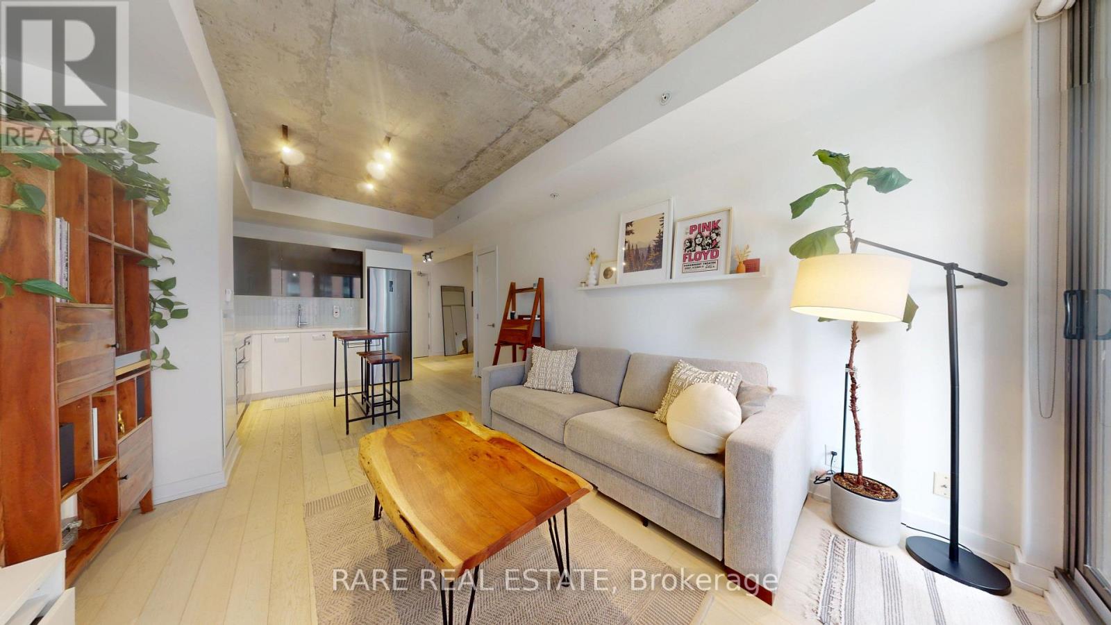 #421 39 BRANT STREET - 6