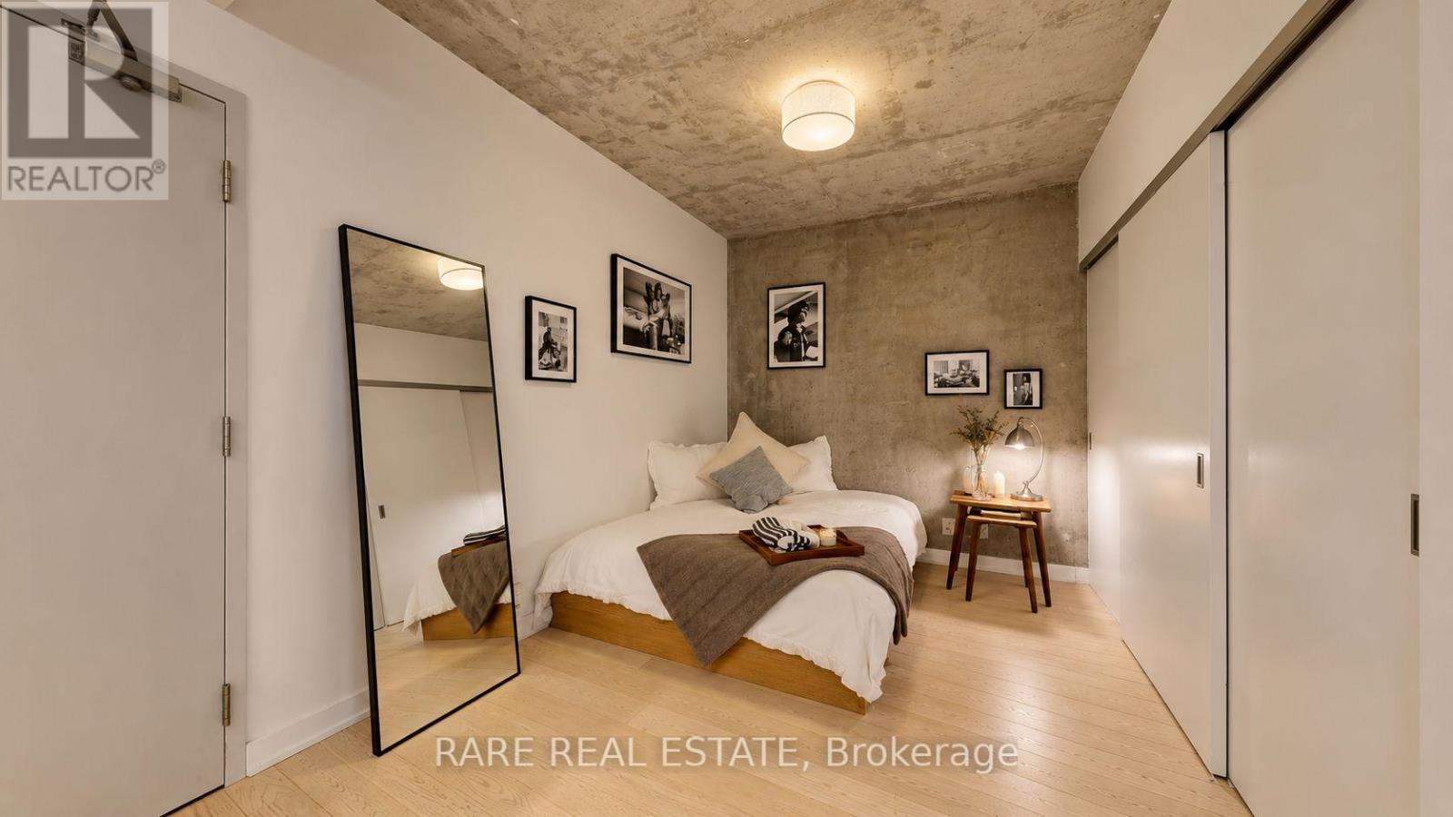 #421 39 BRANT STREET - 8