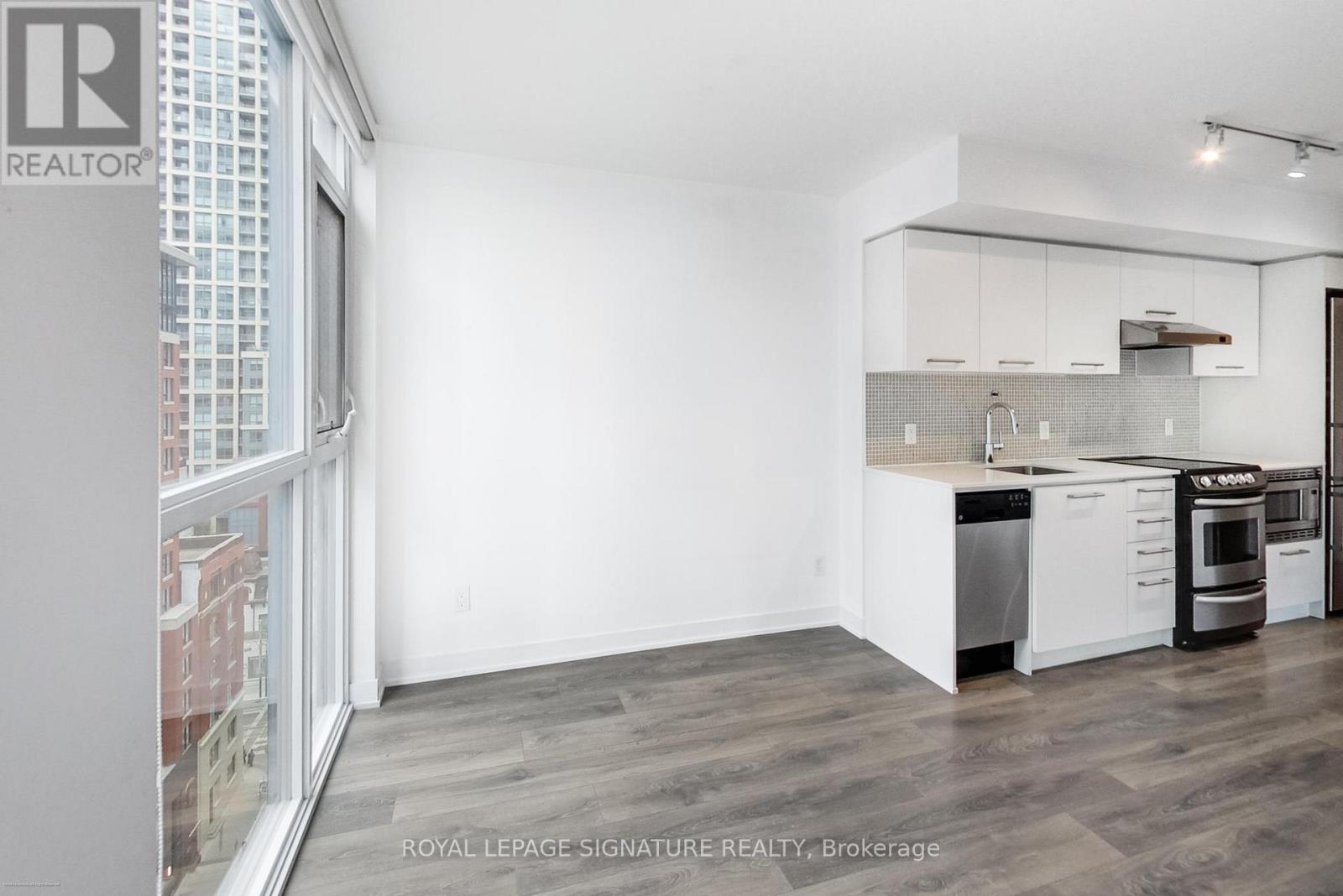 #1203 87 PETER STREET - 22