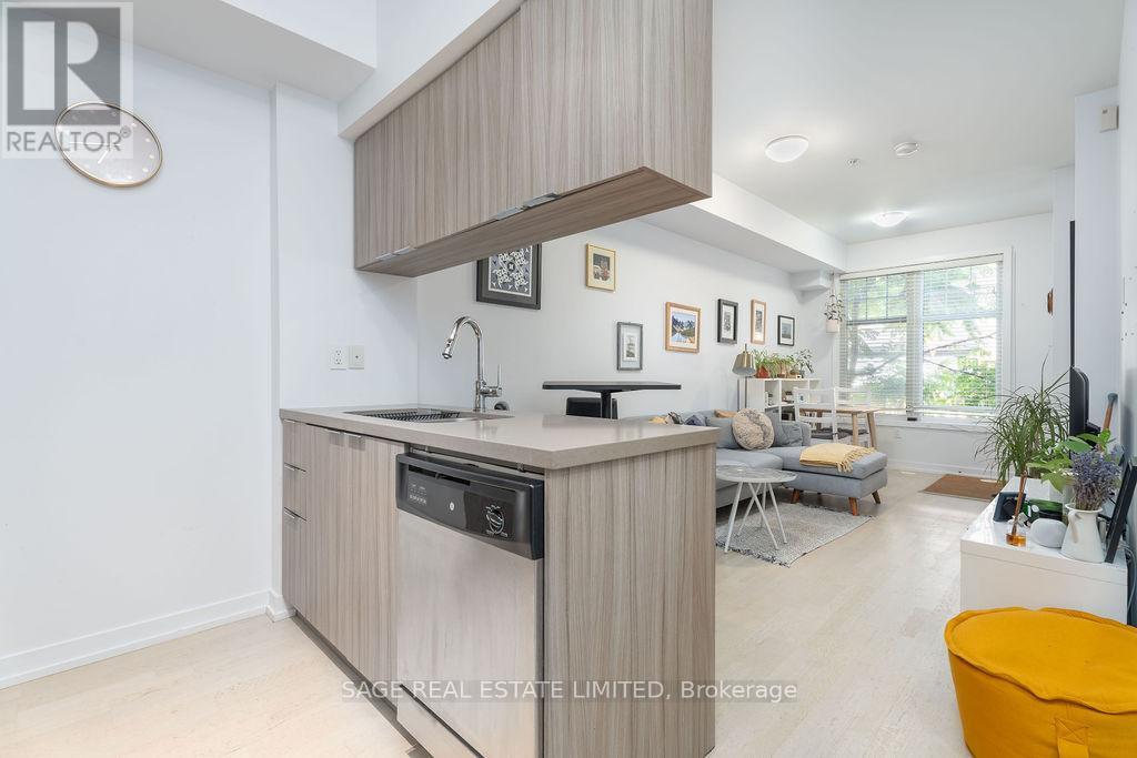 #TH3 150 BROADVIEW AVENUE - 8