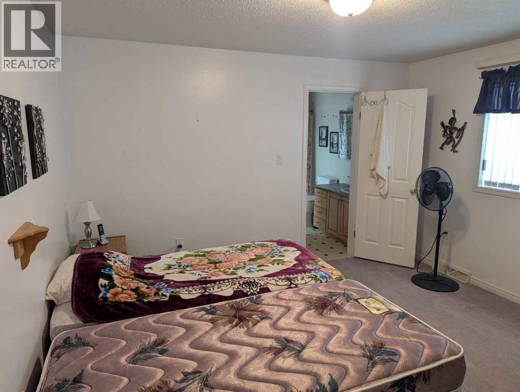 4926 59 Street - 12