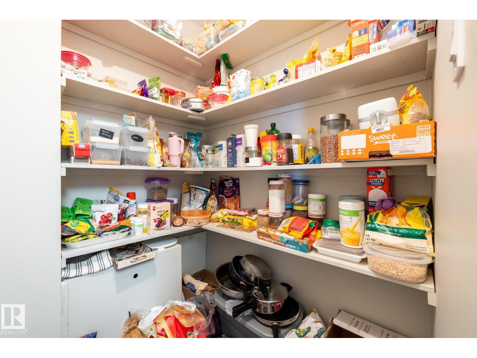 #8 2703 79 ST NW - 12