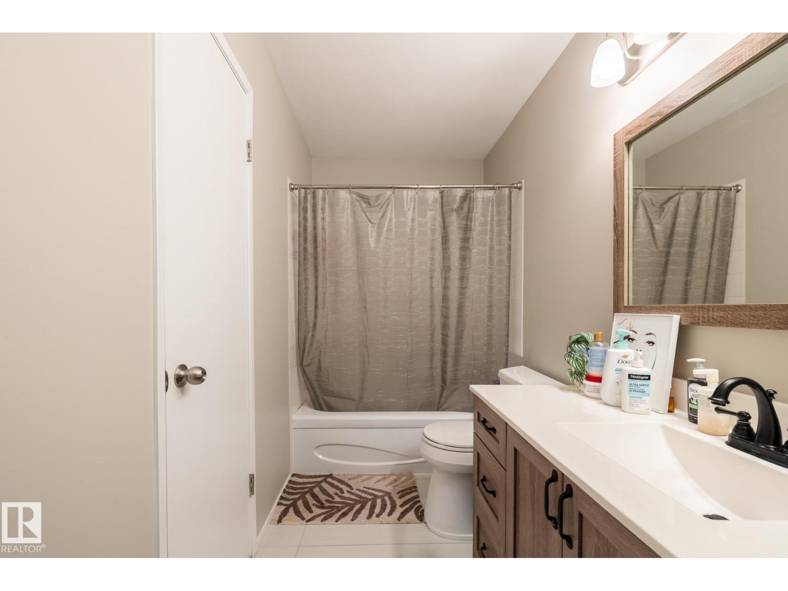 #8 2703 79 ST NW - 25
