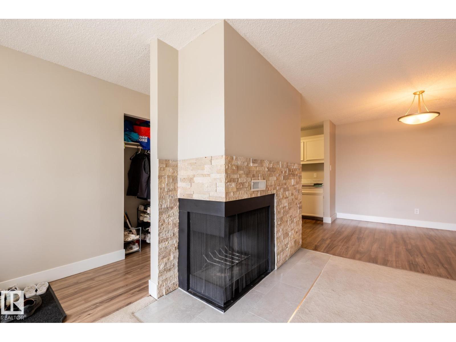 #8 2703 79 ST NW - 6