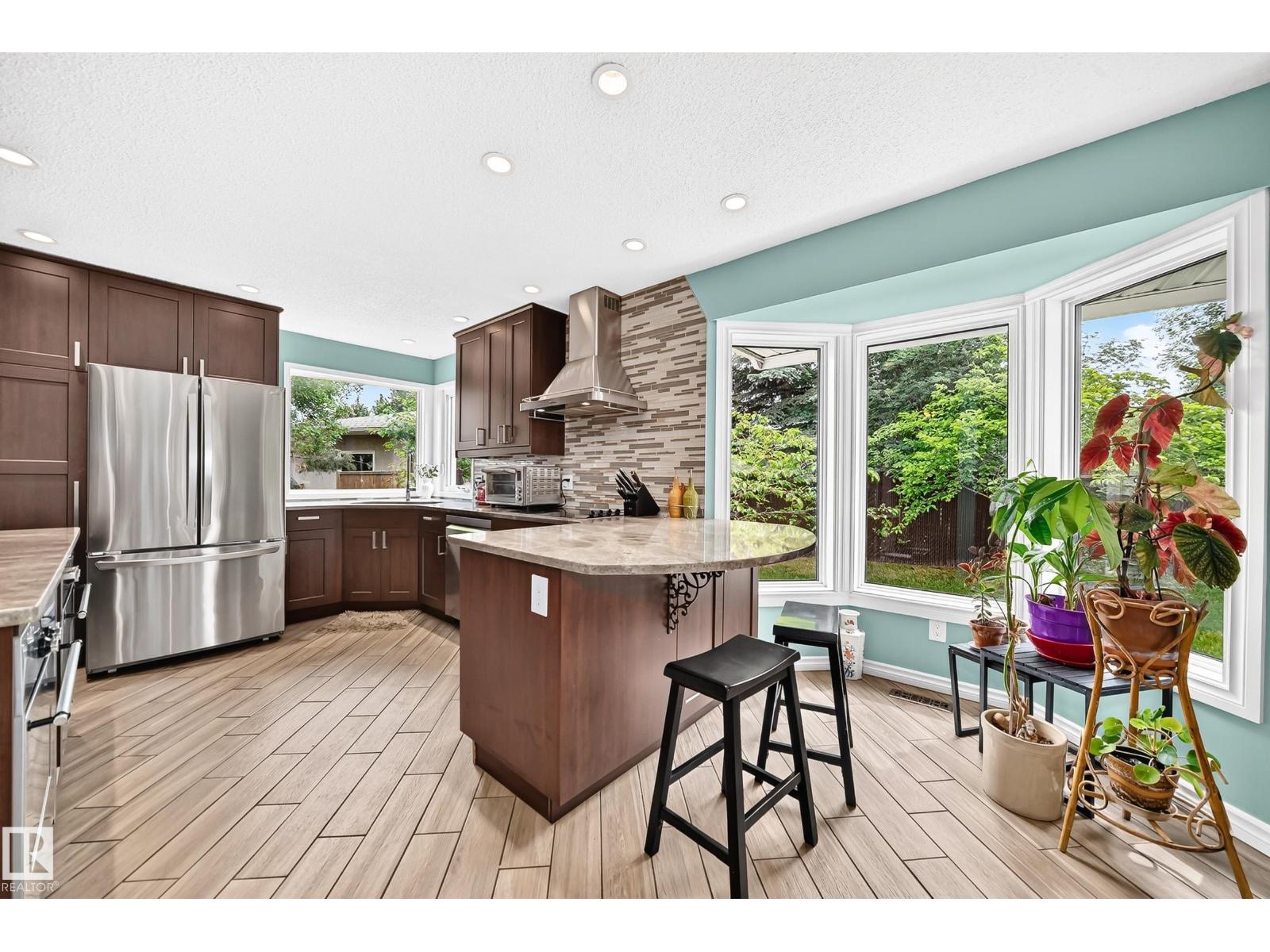 8224 186 ST NW NW - 13