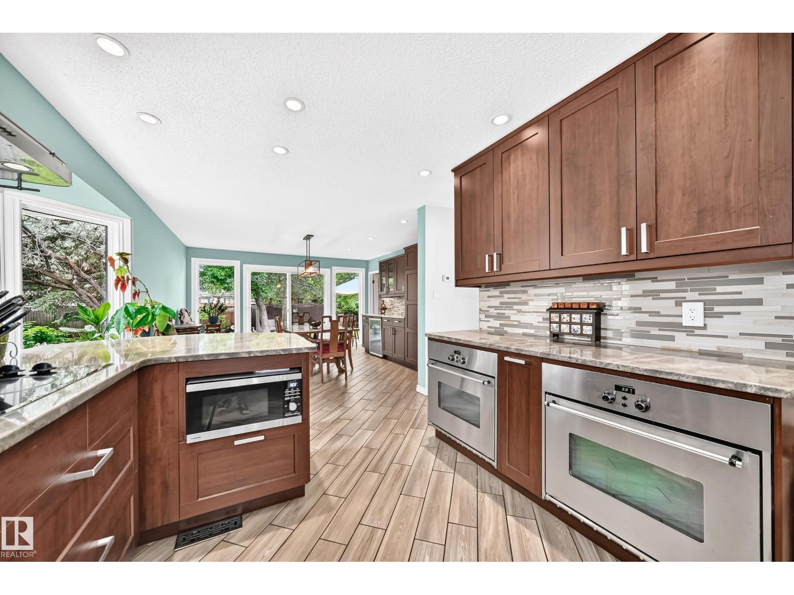 8224 186 ST NW NW - 14