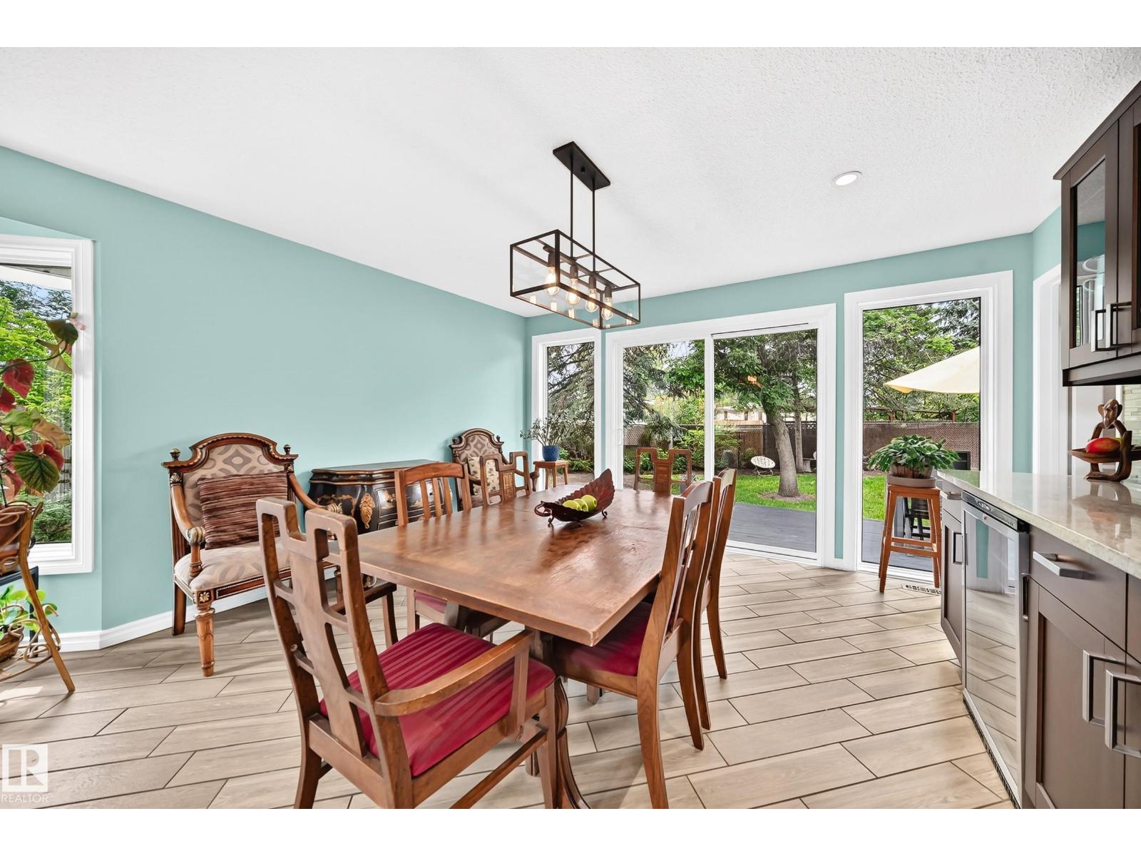 8224 186 ST NW NW - 15