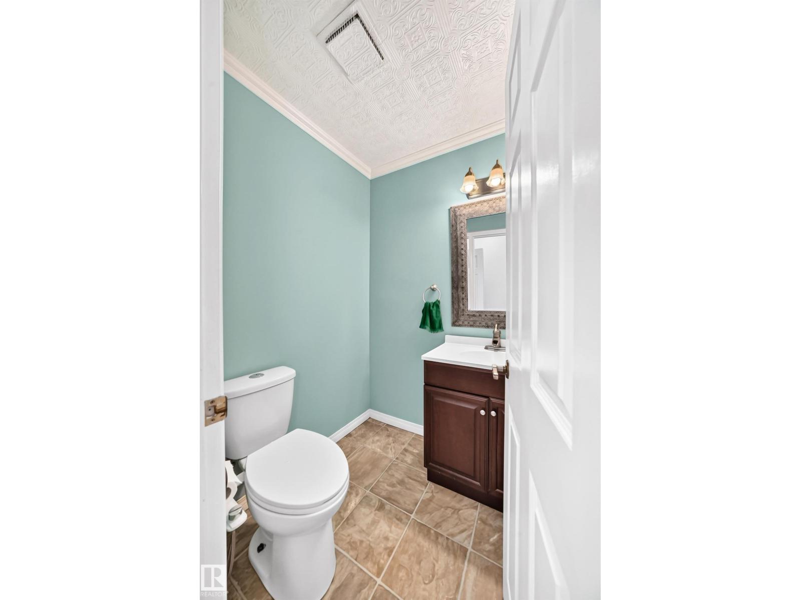 8224 186 ST NW NW - 26