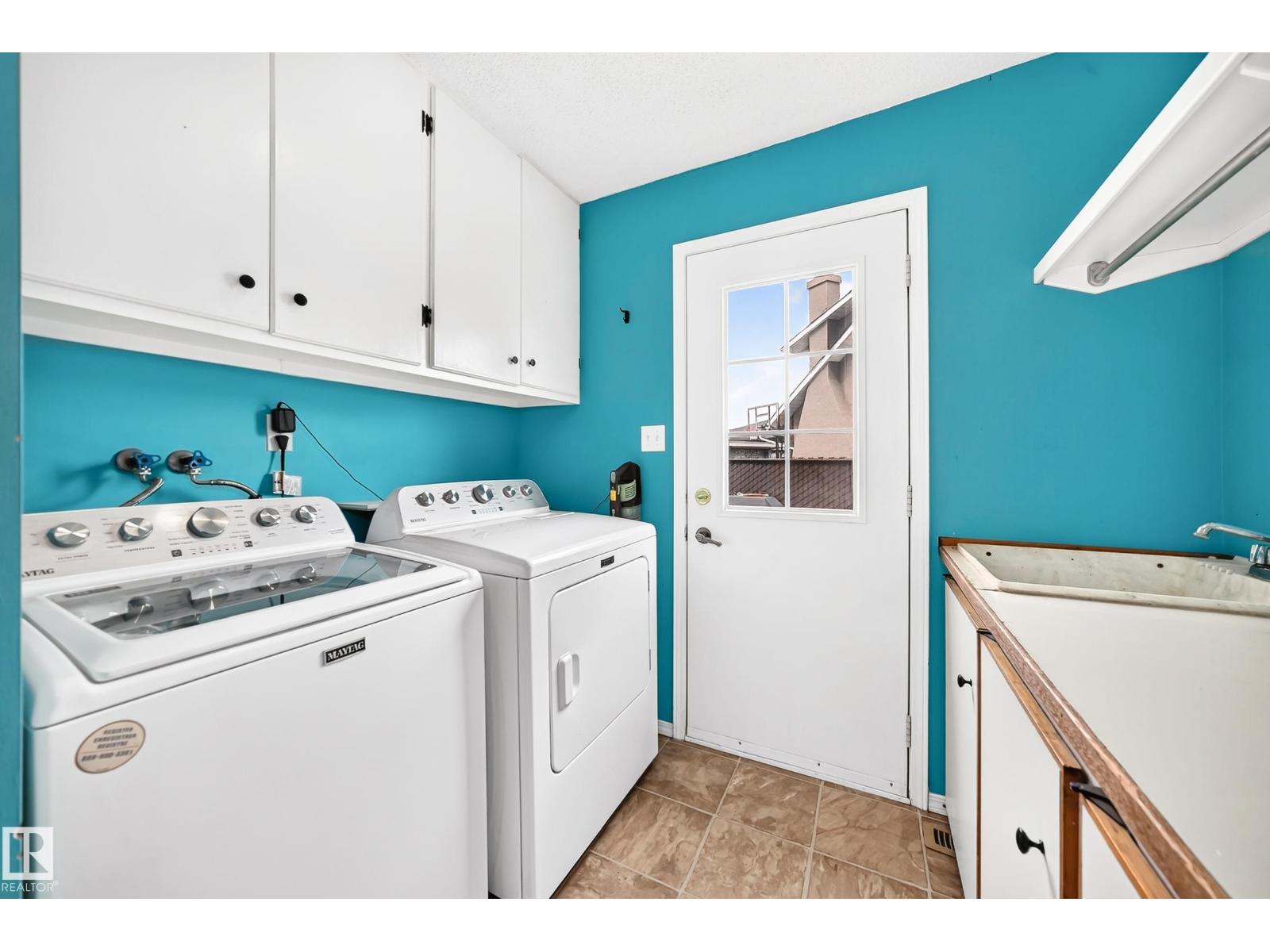 8224 186 ST NW NW - 27