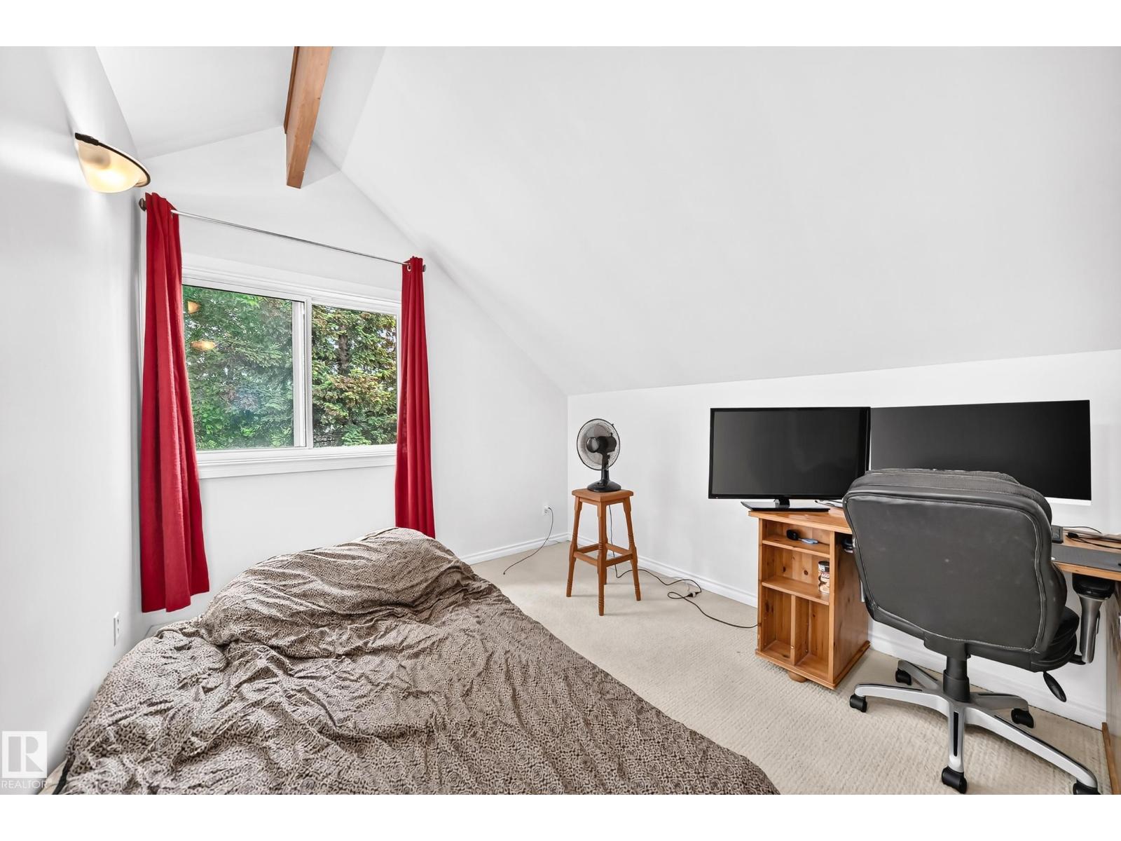 8224 186 ST NW NW - 28
