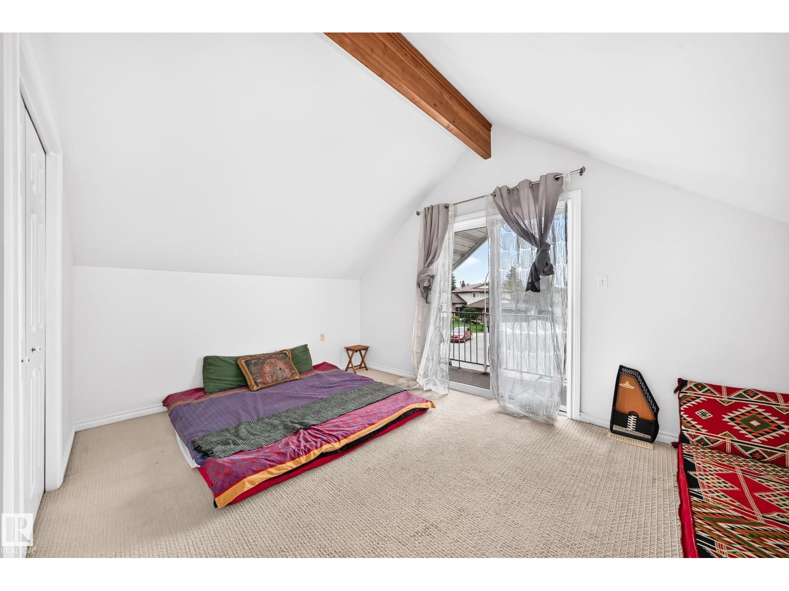 8224 186 ST NW NW - 30