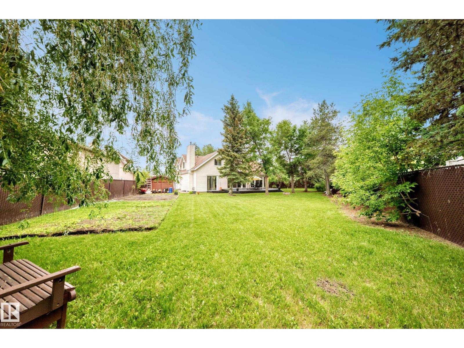 8224 186 ST NW NW - 40