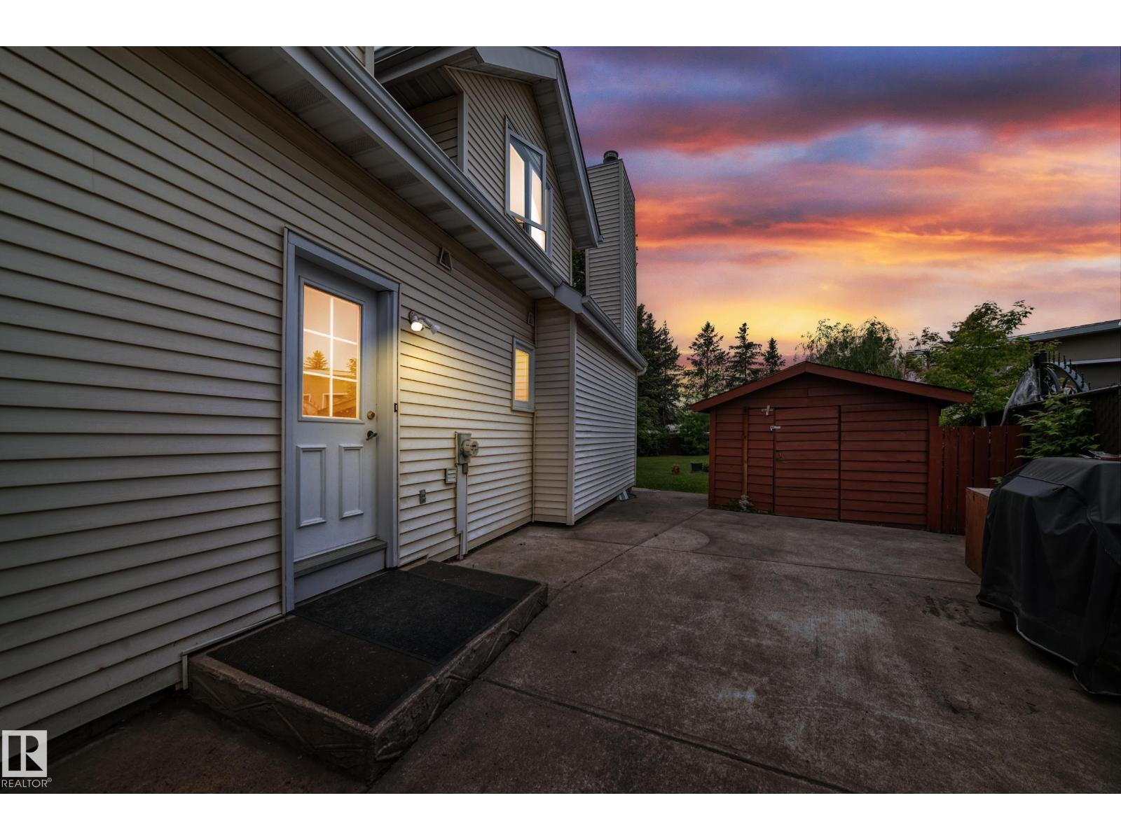 8224 186 ST NW NW - 47