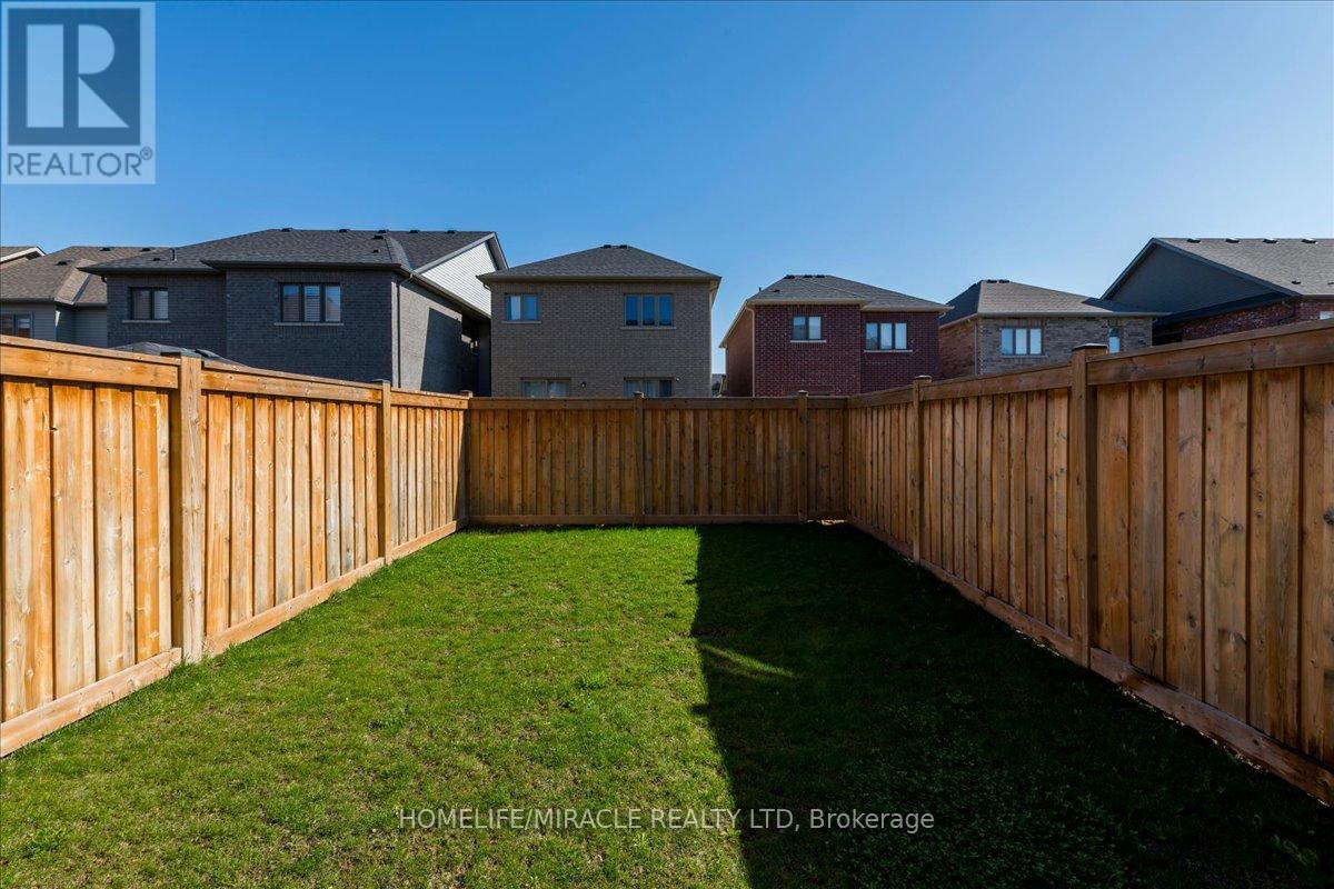 79 LORNE THOMAS PLACE - 23
