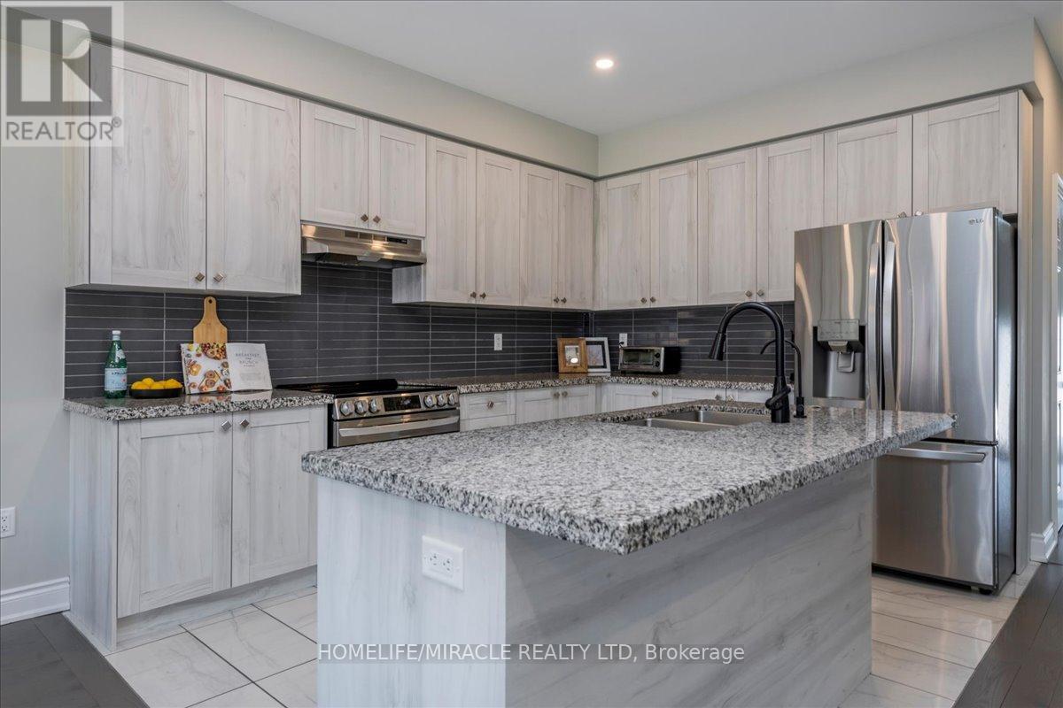 79 LORNE THOMAS PLACE - 4