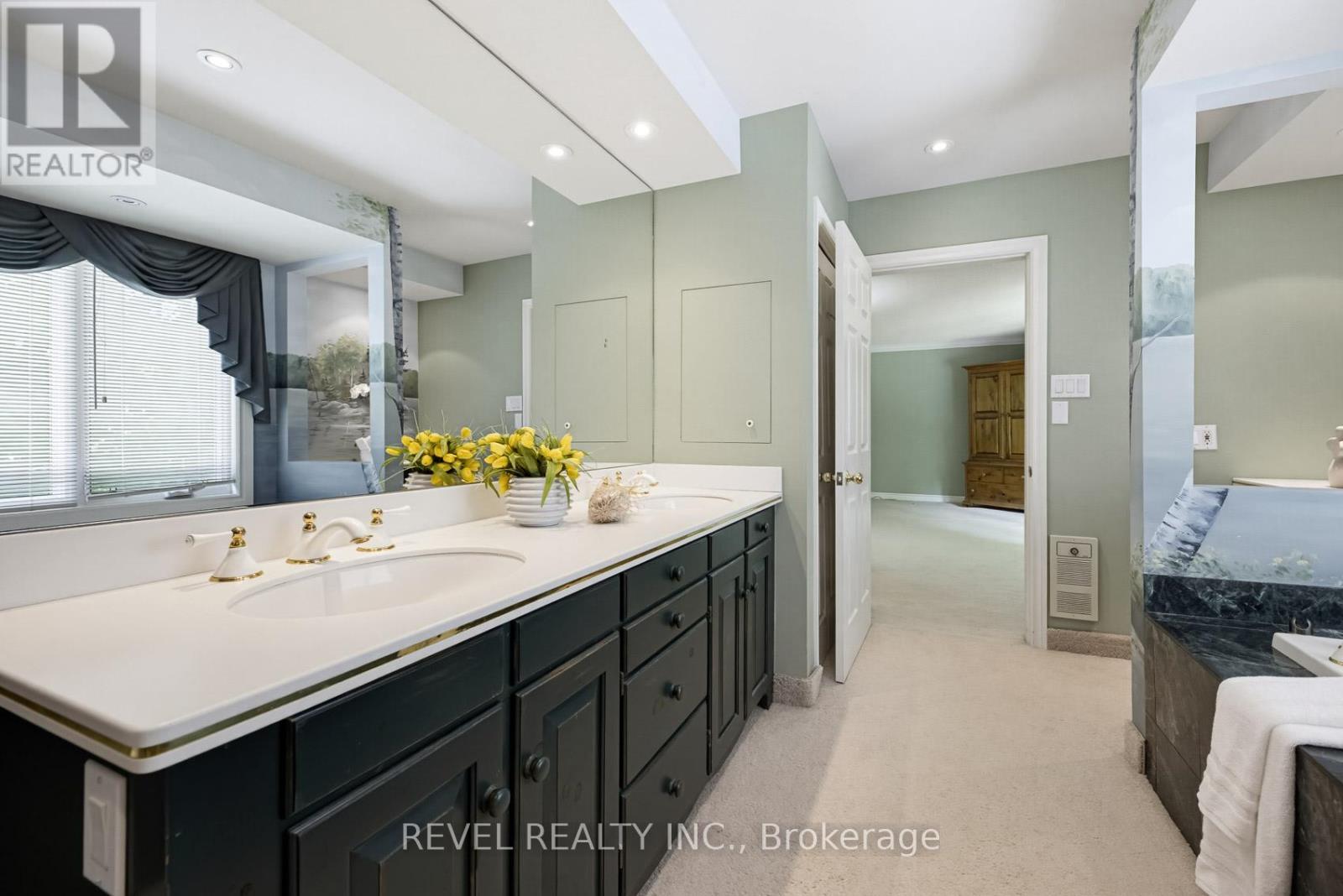 #27 540 QUAIL RIDGE DRIVE - 42