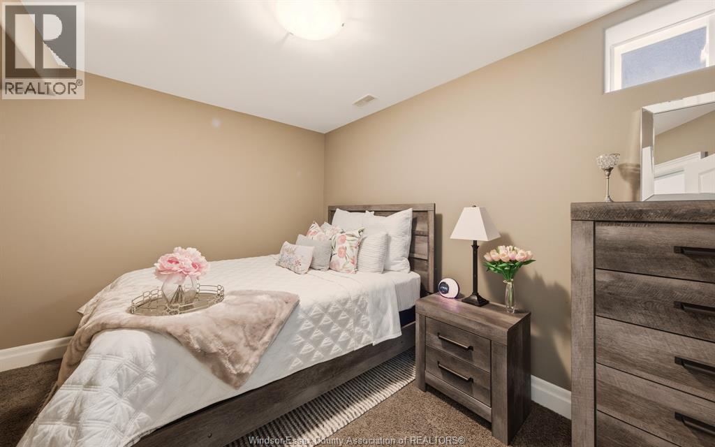 425 Superior STREET - 29