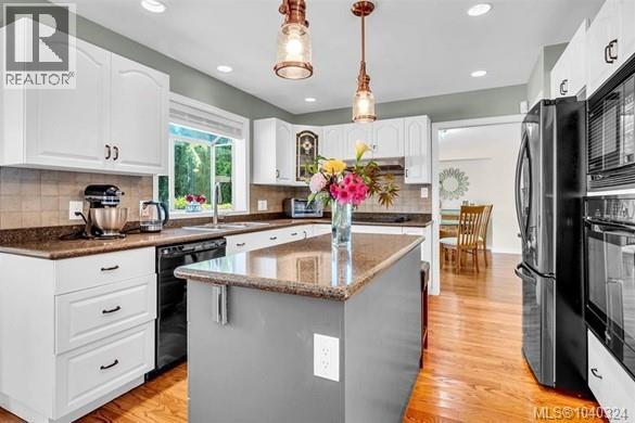  11109 Tanager Road, North Saanich