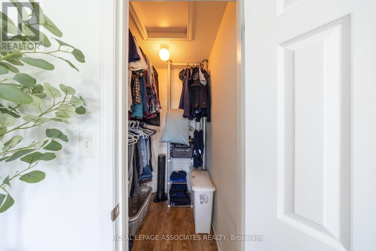 3123 STORNOWAY CIRCLE - 33