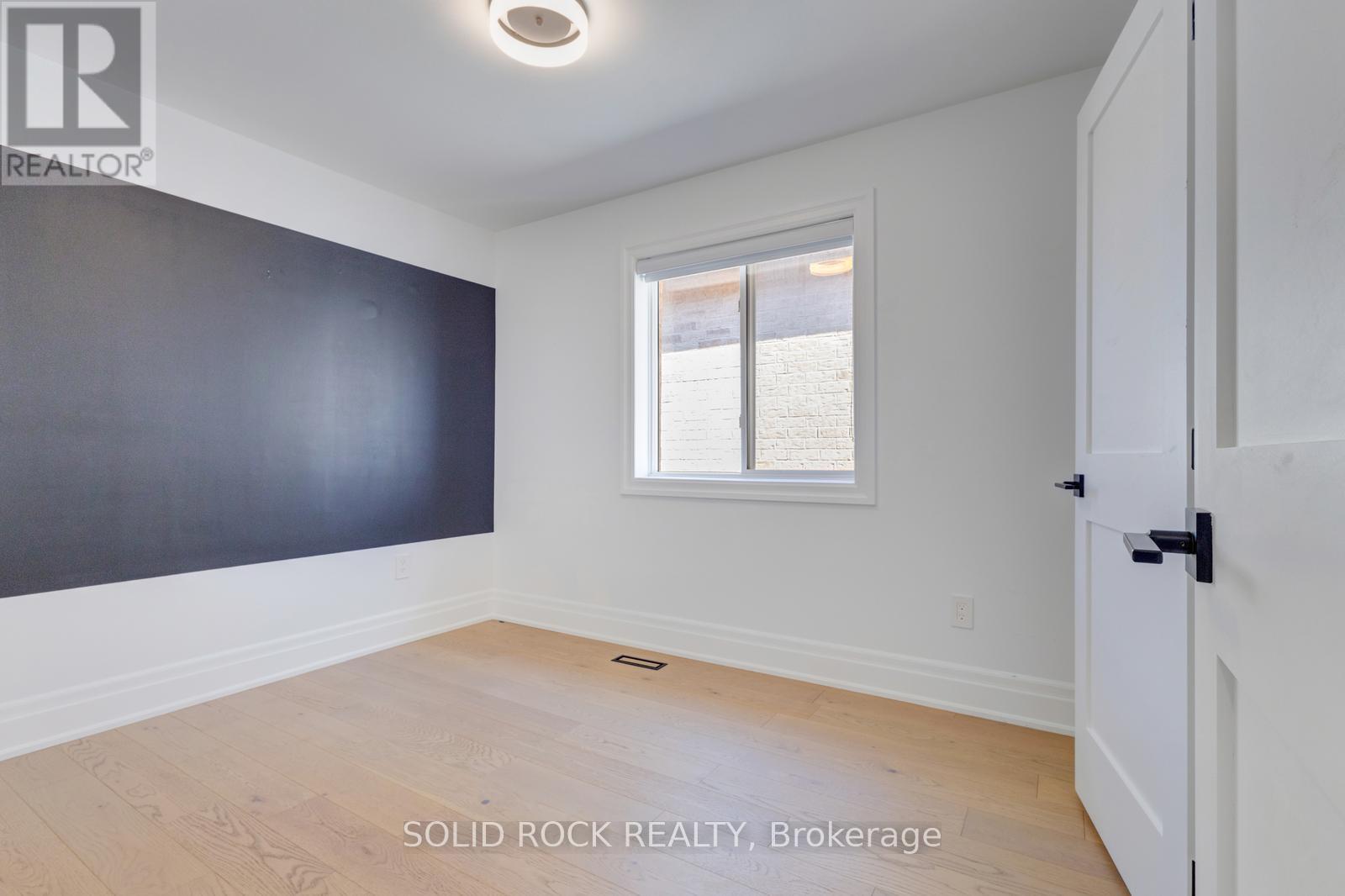 75 TARQUINI CRESCENT - 33