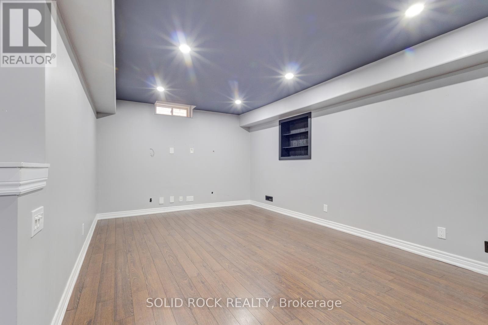 75 TARQUINI CRESCENT - 40