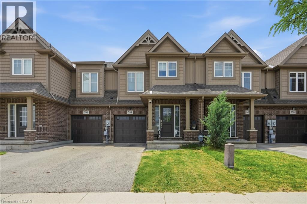 584 JULIA Drive - 1