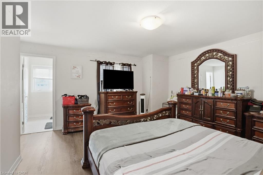 584 JULIA Drive - 15