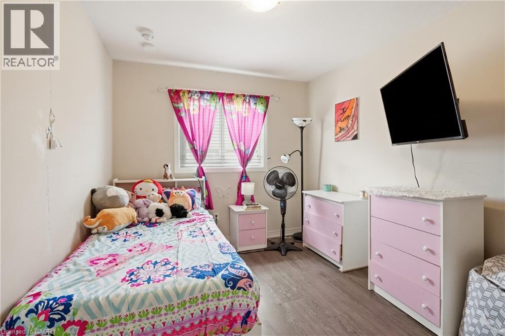 584 JULIA Drive - 19