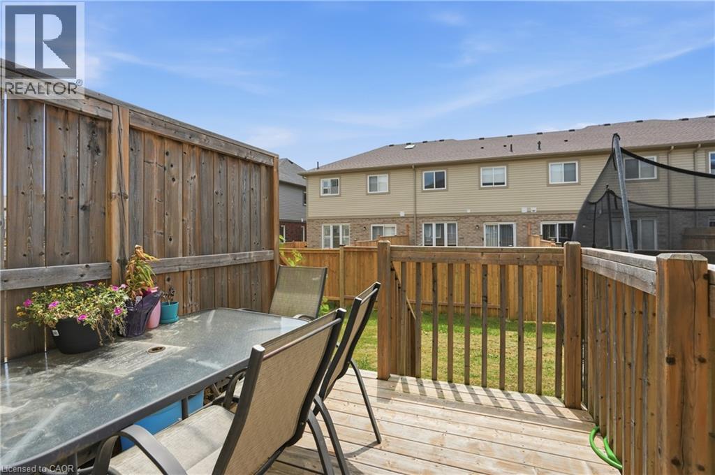 584 JULIA Drive - 24